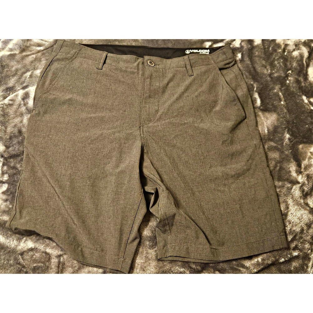 Volcom Men's Gray Chino Shorts Stretch Flat Front Zip Slash Pockets Solid